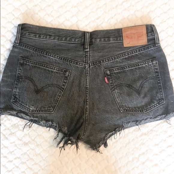 Levi’s Raw Cut Off Black Denim 501s Jean Shorts - Picture 2 of 4